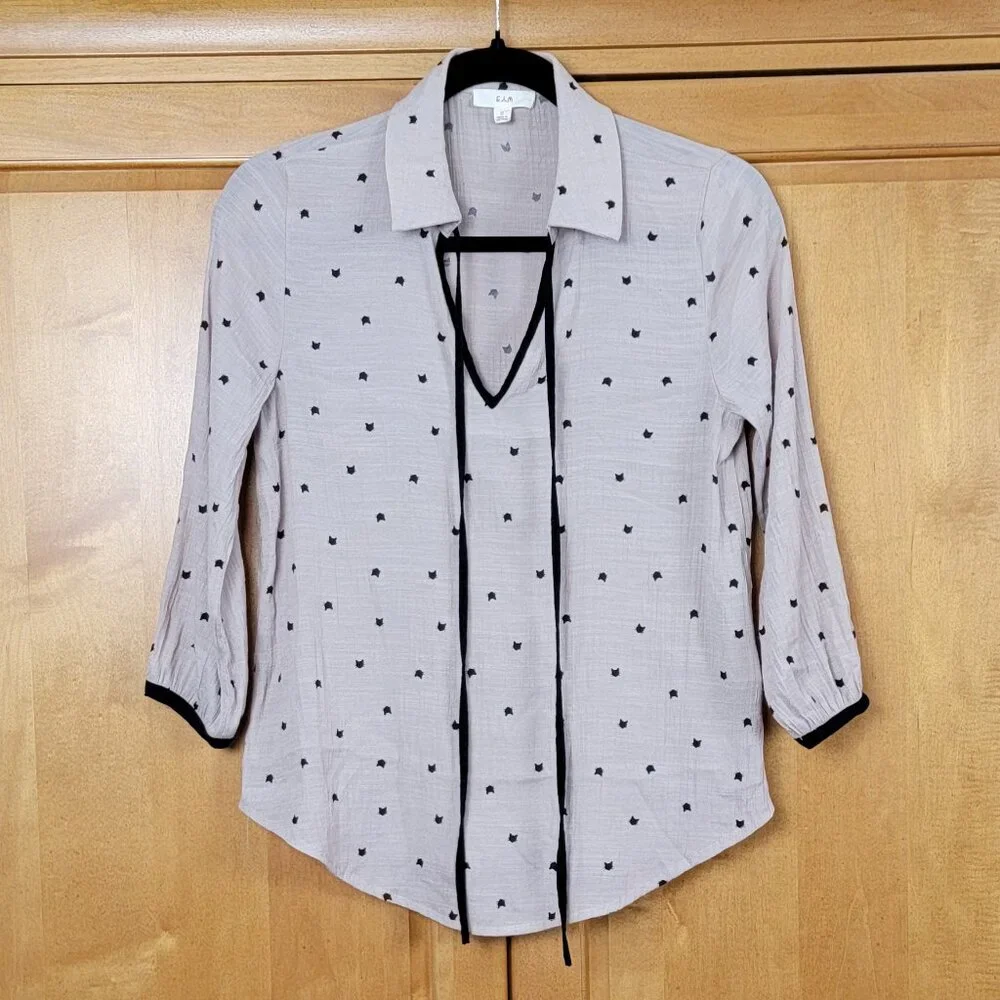 E Hanger M Black and Tan Tie Neck Blouse With All Over Black Kitty Cat Print - S - Picture 4 of 7